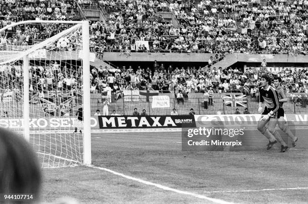 Belgium v England, European Championship Match, Group Stage, Group 2, Delle Alpi, Turin, Italy, 12th June 1980. Ray Wilkins scoring goal. Final...