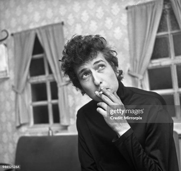 American folk singer Bob Dylan pictured backstage at De Montfort Hall on his visit to Leiciester, 2nd May 1965.