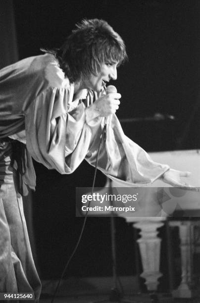 Rod Stewart European Tour 1976, Forest National Arena, aka Vorst Nationaal, Brussels, Belgium, Thursday 11th November 1976, Our picture shows , Rod...