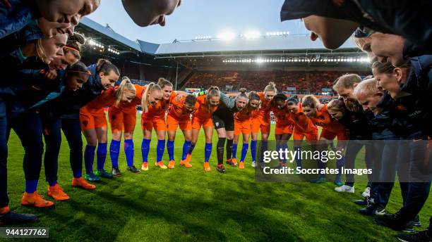 Jill Roord of Holland Women, Merel van Dongen of Holland Women, Lineth Beerensteyn of Holland Women, Renate Jansen of Holland Women, Jackie Groenen...