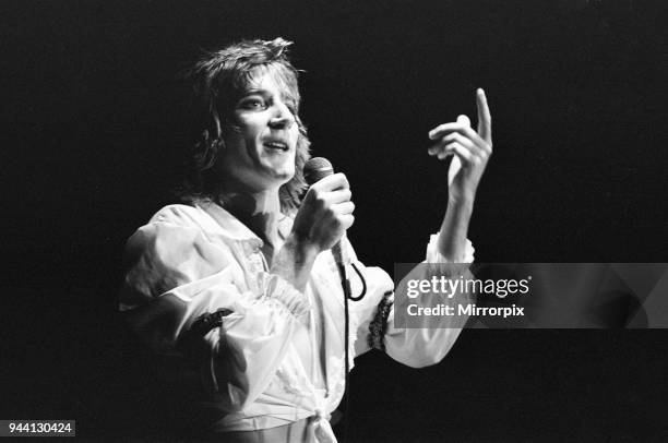 Rod Stewart European Tour 1976, Forest National Arena, aka Vorst Nationaal, Brussels, Belgium, Thursday 11th November 1976, Our picture shows , Rod...