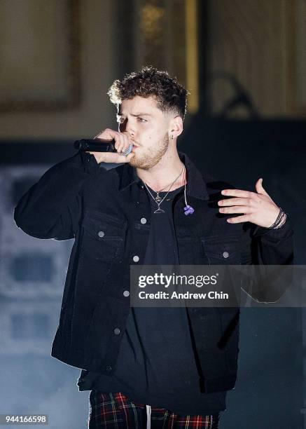 Bazz Rapper 172 Bazzi Singer Stock Photos, High-Res Pictures, and Images - Getty Images