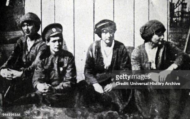 Photograph of the children of Tsar Nicholas II of Russia: Olga, Tatiana, Maria, Anastasia and Alexei. Dated 20th century.