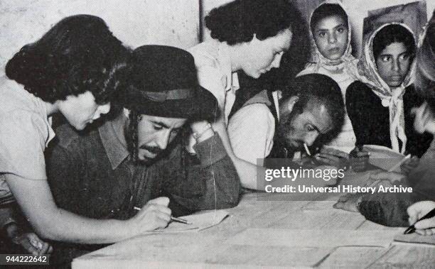 Yemeni Jewish immigrants learn Hebrew after arrival in Israel. 1949. Yemenite Jews or Yemeni Jews, are those Jews who live, or once lived, in Yemen....