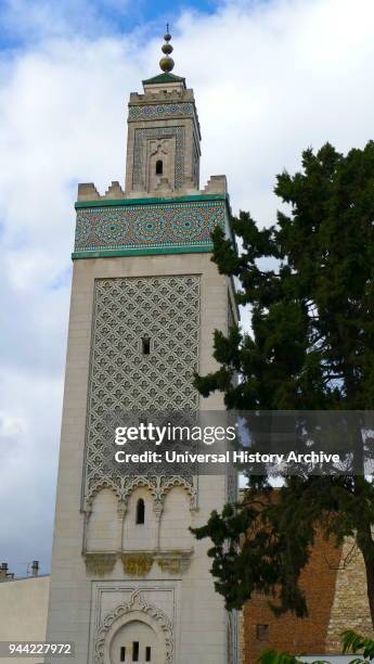 The Grande Mosquee de Paris , is located in the 5th arrondissement and is one of the largest mosques in France.