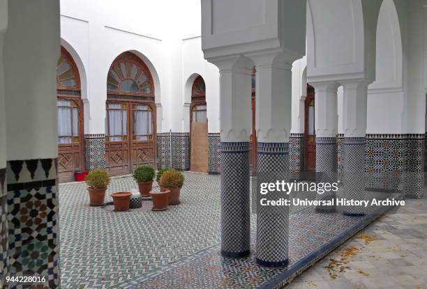 The Grande Mosquee de Paris , is located in the 5th arrondissement and is one of the largest mosques in France.