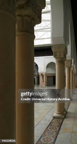 The Grande Mosquee de Paris , is located in the 5th arrondissement and is one of the largest mosques in France.