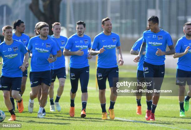 Mitchell Weiser, Alexander Esswein, Mathew Leckie, Julian Schieber and Davie Selke of Hertha BSC during the training at Schenkendorfplatz on April...