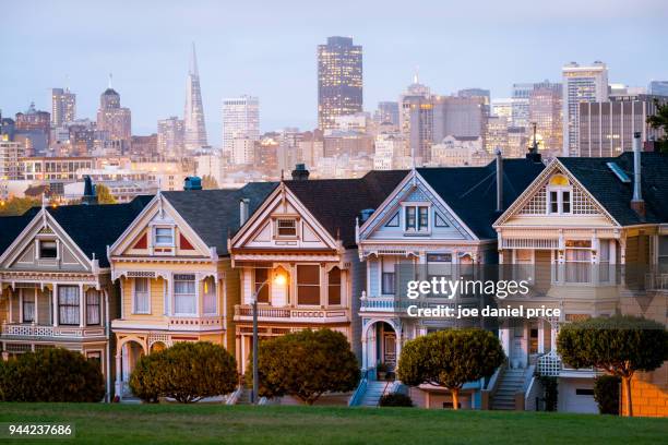 sunset, painted ladies, san francisco, california, america - bay area stockfoto's en -beelden