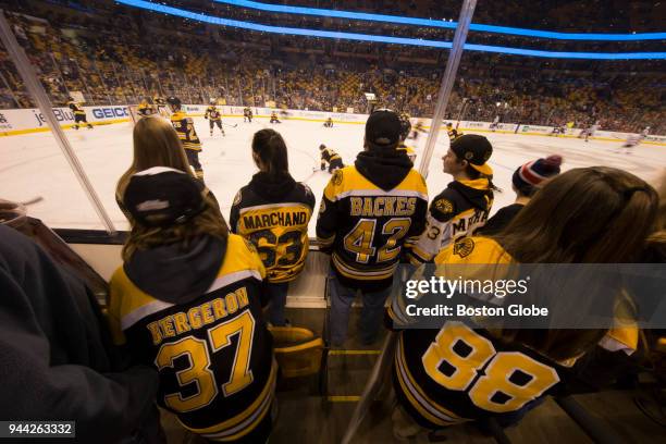 Bruins fans' loyalty is as clear as the shirts on their backs