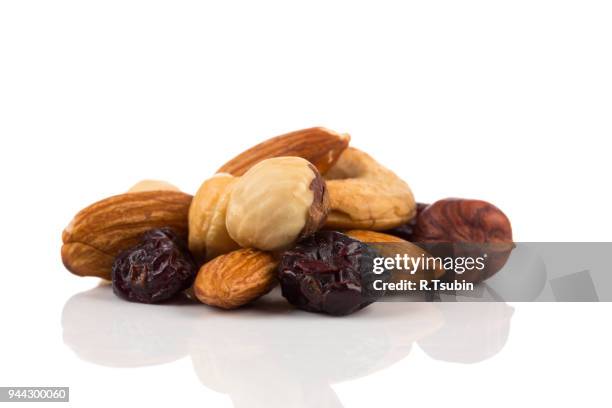 mix nuts, dry fruits - raisin stock-fotos und bilder