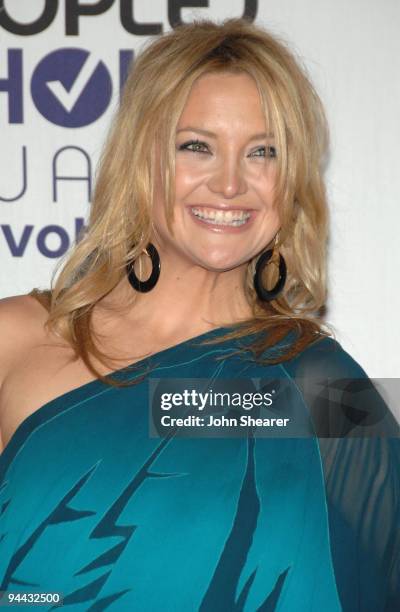 Actress Kate Hudson poses in the press room at the 35th Annual People's Choice Awards held at the Shrine Auditorium on January 7, 2009 in Los...