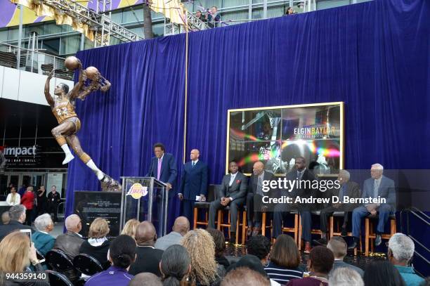 Elgin Baylor speaks to the crowd during the Elgin Baylor statue unveiling at STAPLES Center on April 6, 2017 in Los Angeles, California. NOTE TO...