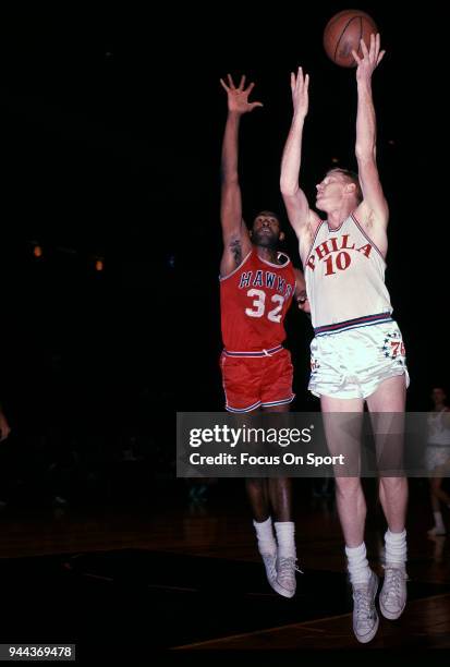 Red Kerr Bill Bridges (Basketball) Photos and Premium High Res Pictures - Getty ...