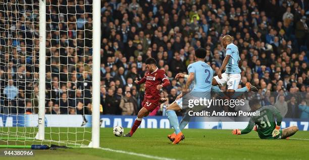 Alex Oxlade-chamberlain of Liverpool during the UEFA Champions League Quarter Final Second Leg match between Manchester City and Liverpool at Etihad...