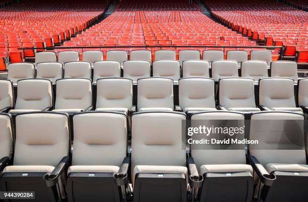 rows of stadium seats - åskådarläktare bildbanksfoton och bilder