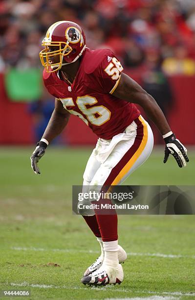 Lavar Arrington of the Washington Redskins in postion during a NFL football game against the Chicago Bears on December 23, 2001 at FedEx Field in...