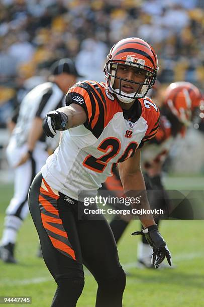 Cornerback Leon Hall of the Cincinnati Bengals signals while at the line of scrimmage during a game against the Pittsburgh Steelers at Heinz Field on...
