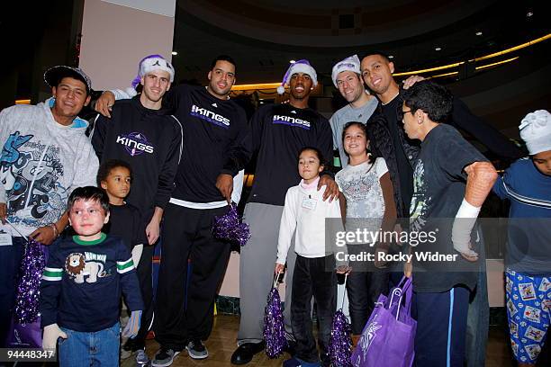 Sergio Rodriguez, Sean May, Jason Thompson, Jon Brockman and Kevin Martin on December 13, 2009 at Shriners Hospital for Children in Sacramento,...