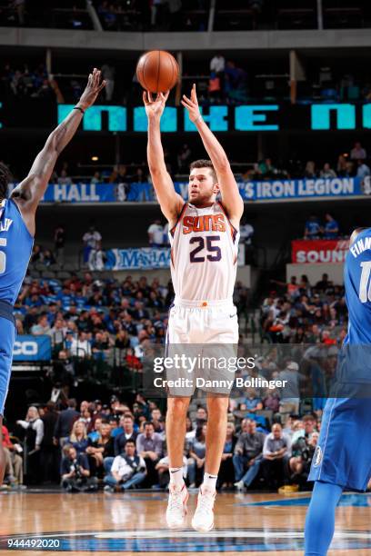 Alec Peters of the Phoenix Suns shoots the ball during the game against the Dallas Mavericks on April 10, 2018 at the American Airlines Center in...