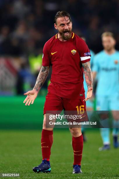 Daniele De Rossi of AS Roma celebrates after scoring his sides second goal during the UEFA Champions League Quarter Final, second leg match between...