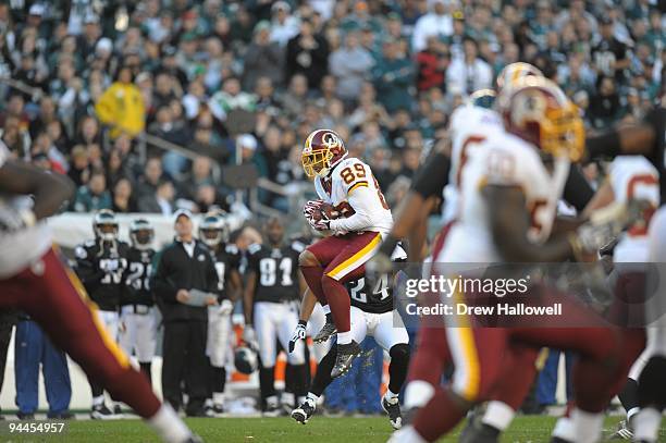 Wide receiver Santana Moss of the Washington Redskins catches a pass during the game against the Philadelphia Eagles on November 29, 2009 at Lincoln...