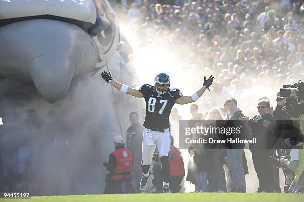 Tight end Brent Celek of the Philadelphia Eagles enters the field during the game against the Washington Redskins on November 29, 2009 at Lincoln...