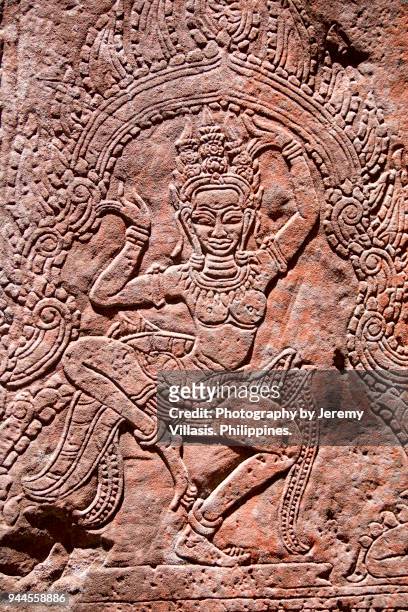 apsara bas-relief, preah khan - lågrelief bildbanksfoton och bilder