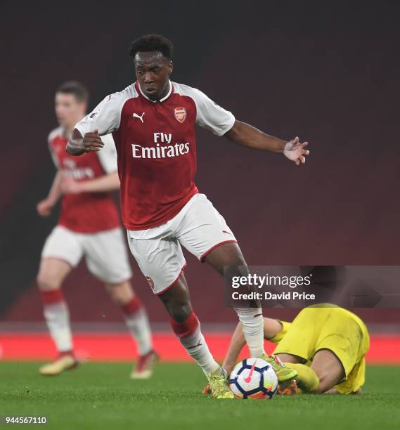 Tolaji Bola of Arsenal takes on Garcia Lugea Imanol of Villarreal during the match between Arsenal U23 and Villarreal U23 at Emirates Stadium on...