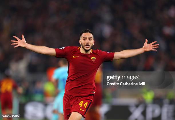 Kostas Manolas of AS Roma celebrates the win after the UEFA Champions League Quarter Final Leg Two between AS Roma and FC Barcelona at Stadio...