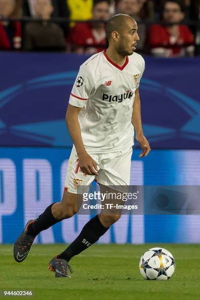Guido Pizarro of Sevilla controls the ball during the UEFA Champions League Quarter-Final first leg match between Sevilla FC and Bayern Muenchen at...