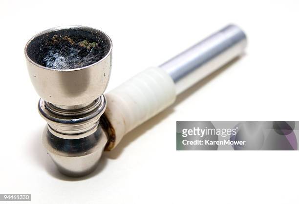37 fotos e imágenes de Metal Marijuana Pipes - Getty Images