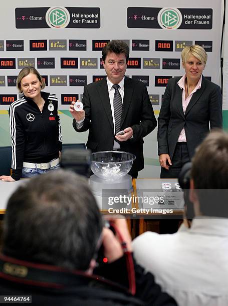 Martina Mueller Soccer Player Photos and Premium High Res Pictures