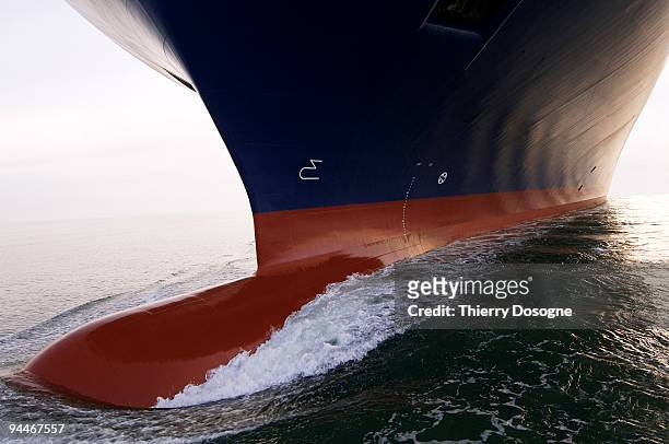 containers ship - containerschiff stock-fotos und bilder