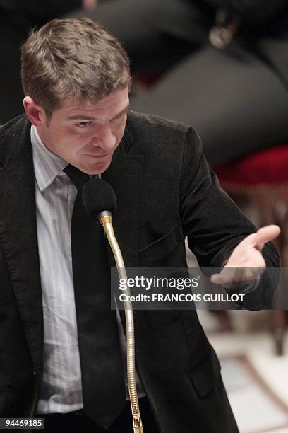 France's Housing deputy minister Benoit Apparu addresses deputies during a session of questions to the government on December 15, 2009 at the French...