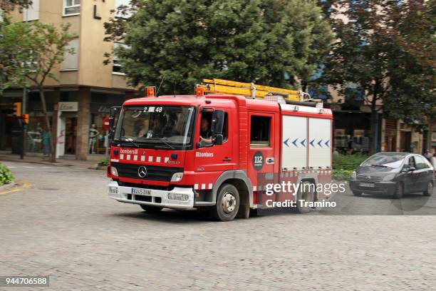 mercedes-benz atego in fire brigade version on the street - catalonia imagens e fotografias de stock