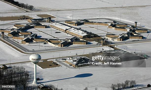 Thomson Il Thomson Correctional Facility Photos and Premium High Res Pictures ...