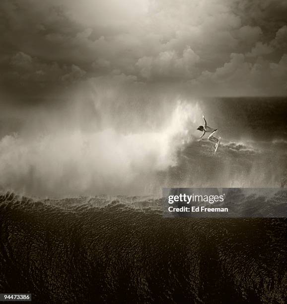 north shore surfing in oahu, hawaii - big wave surfing 個照片及圖片檔