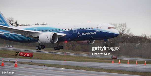 Boeing's long delayed new 787 Dreamliner takes to the sky at Paine Field in Everett, Washington on December 15, 2009. Under dreary skies, the...