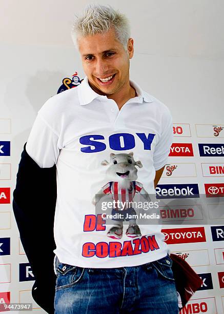 Chivas Guadalajara presents soccer player Adolfo Bautista as a new reinforcement for the Mexican Clausura 2010 at Verde Valle on December 15, 2009 in...