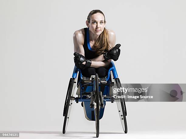 female wheelchair athlete - player portraits stockfoto's en -beelden