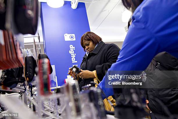 2,831 Davis Camera Stock Photos, High-Res Pictures, and Images - Getty ...