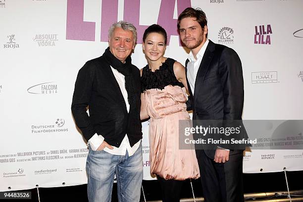 Actor Henry Huebchen and actress Hannah Herzsprung and actor Daniel Bruehl attend the premiere of 'LILA LILA' at cinema Kulturbrauerei on December...