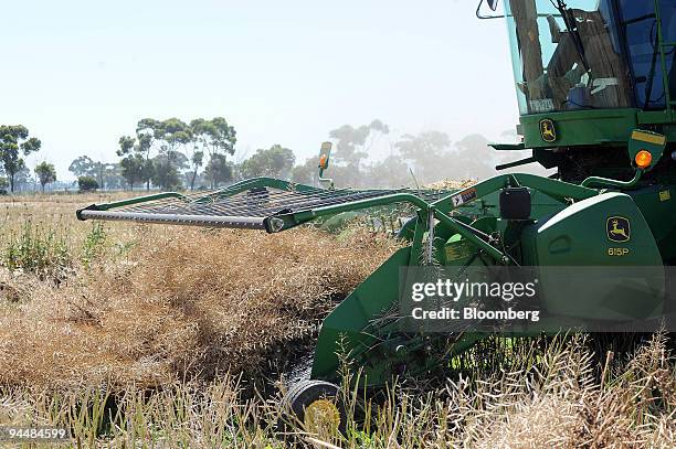 Header Machine Farm Harvest Header Photos and Premium High Res Pictures - Getty Images