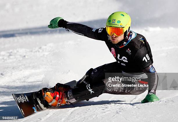 Daniel Biveson of Sweden competes in the Snowboard FIS Parallel Giant Slalom World Cup 2010 on December 15, 2009 in Telluride, Colorado.