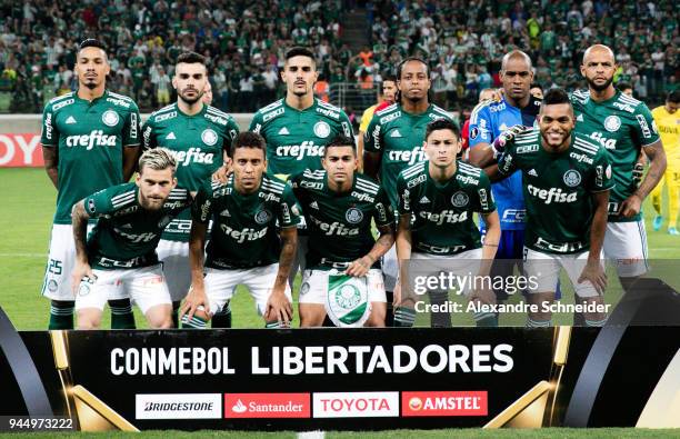 Players of Palmeiras of Brazil pose for photo before the match against Boca Juniors of Argentina for the Copa CONMEBOL Libertadores 2018 at Allianz...