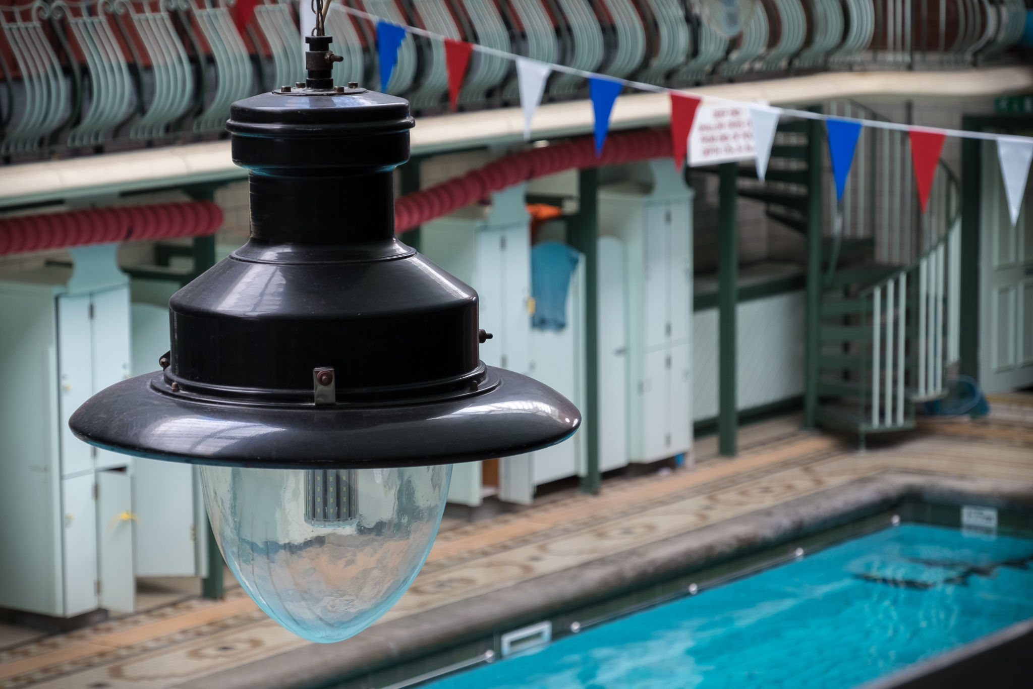 leeds swimming pool
