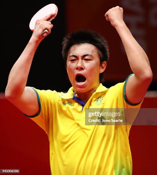 Heming Hu Gold Hem Photos and Premium High Res Pictures - Getty Images