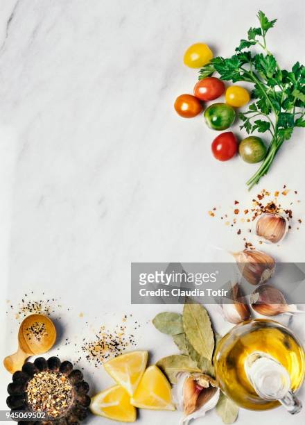 food ingredients - herbs and spices stock-fotos und bilder