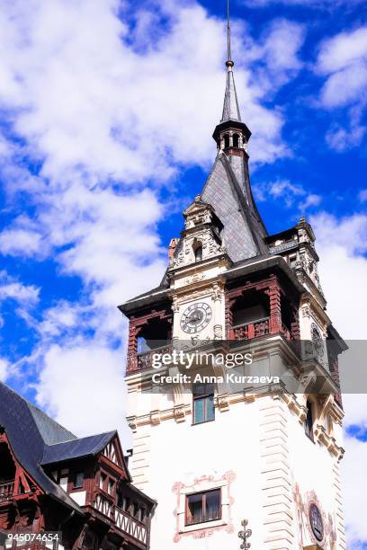 the peles castle, a neo-renaissance castle in the carpathian mountains, near sinaia, romania. it served as a royal summer retreat. - sinaia stock-fotos und bilder